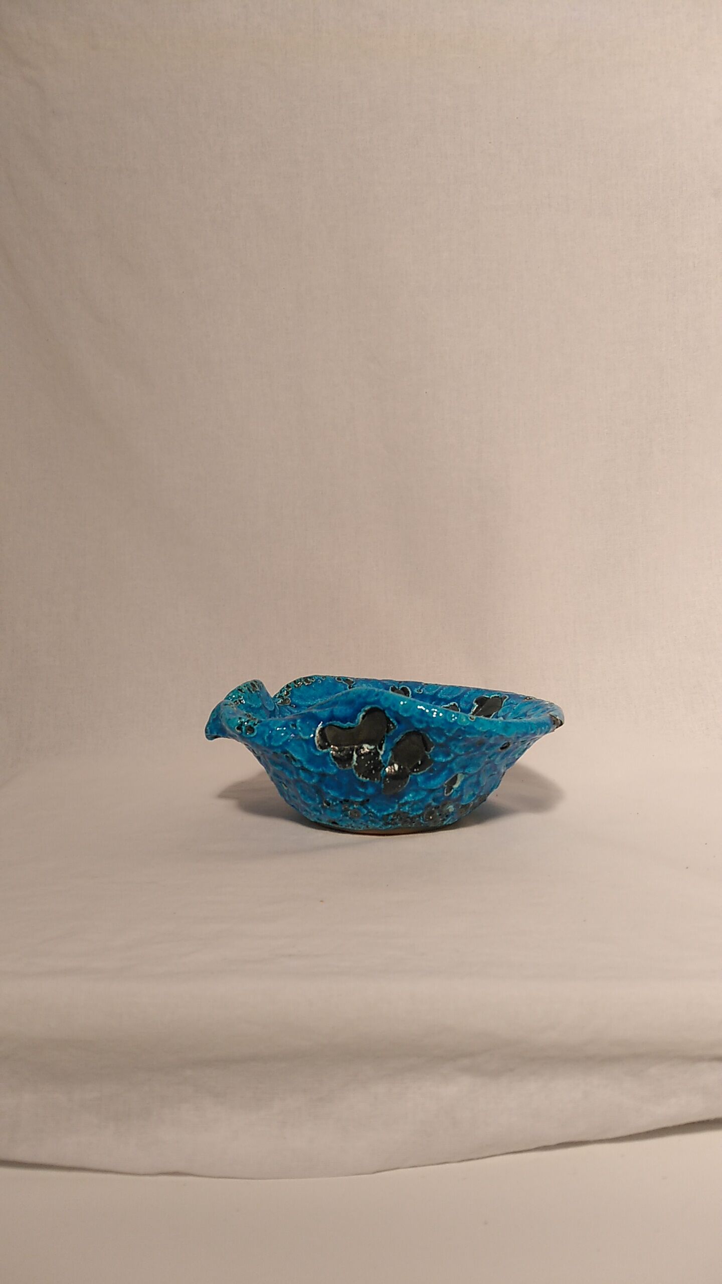 Empty cut pocket sea foam Vallauris