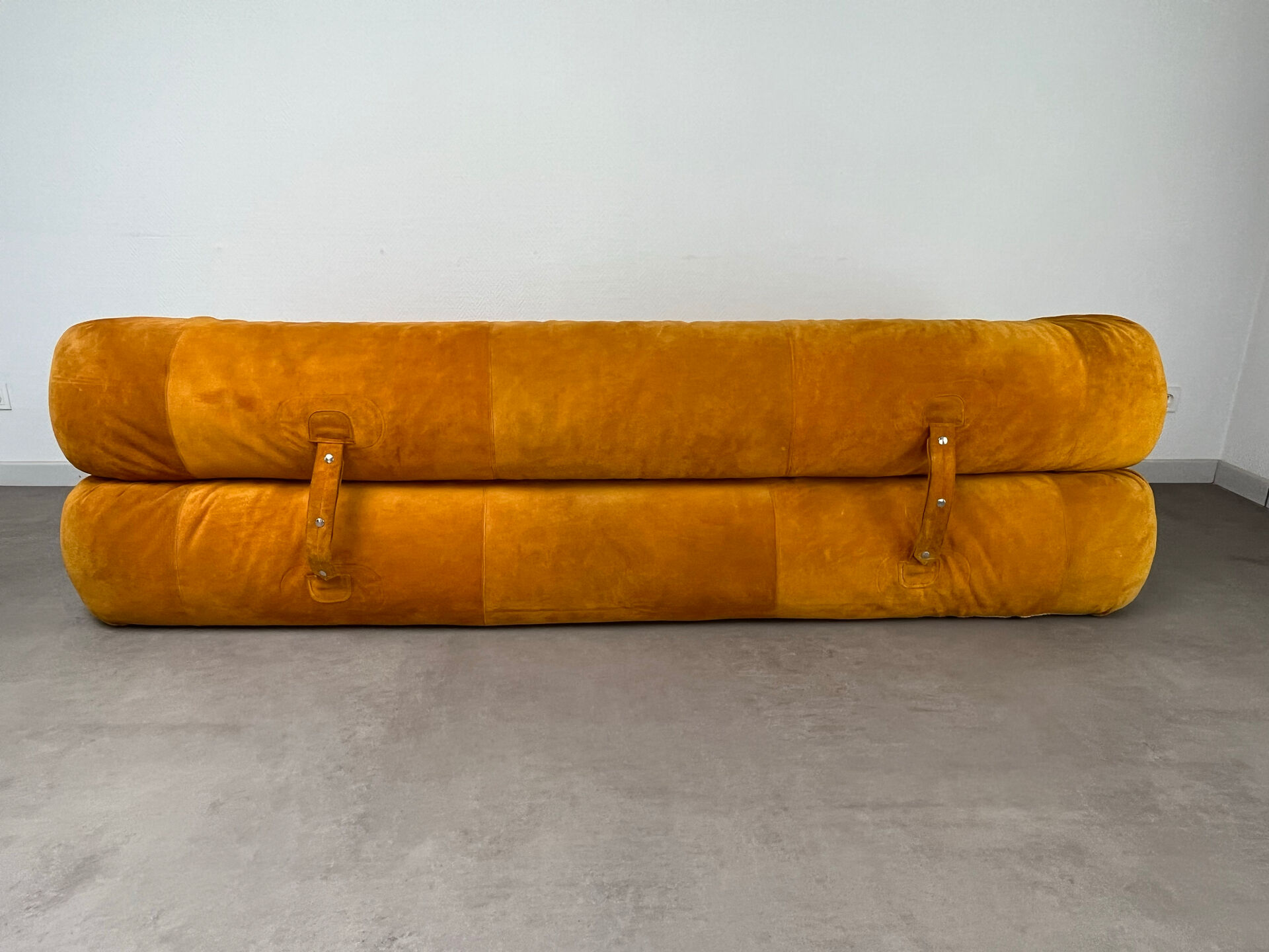 Nubuck leather amphibious sofa by Alessandro Becchi for Giovannetti,