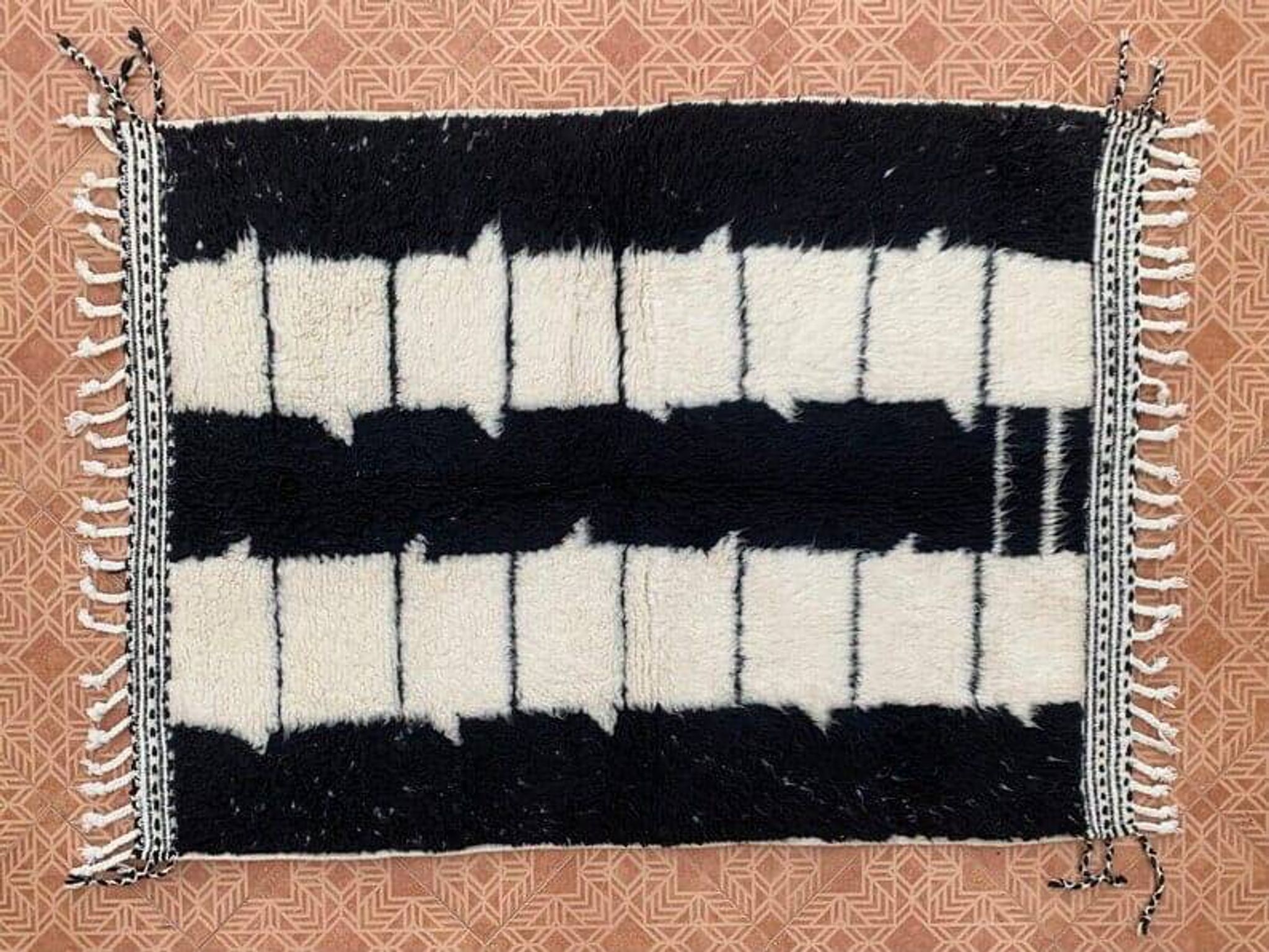 Handmade Beni Mrirt rug, size 160 x 250 cm