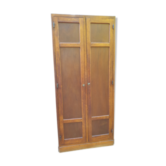 Armoire parisienne