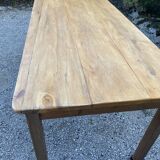 Farm table