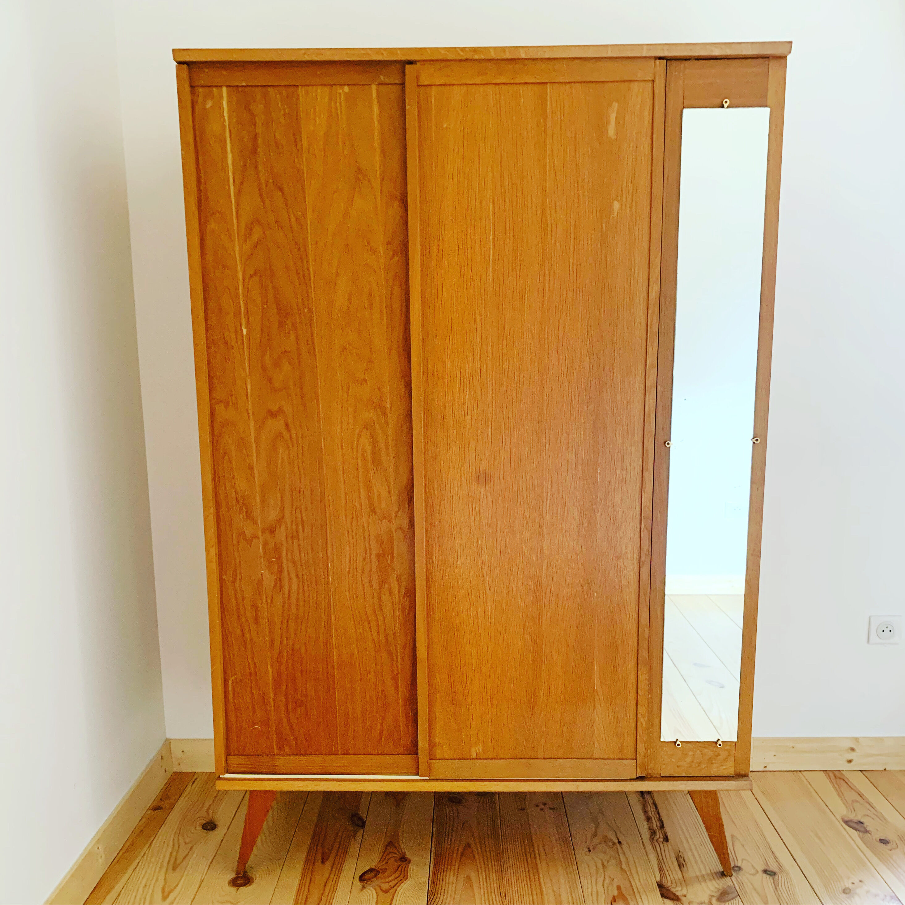 Cabinet from the 50s