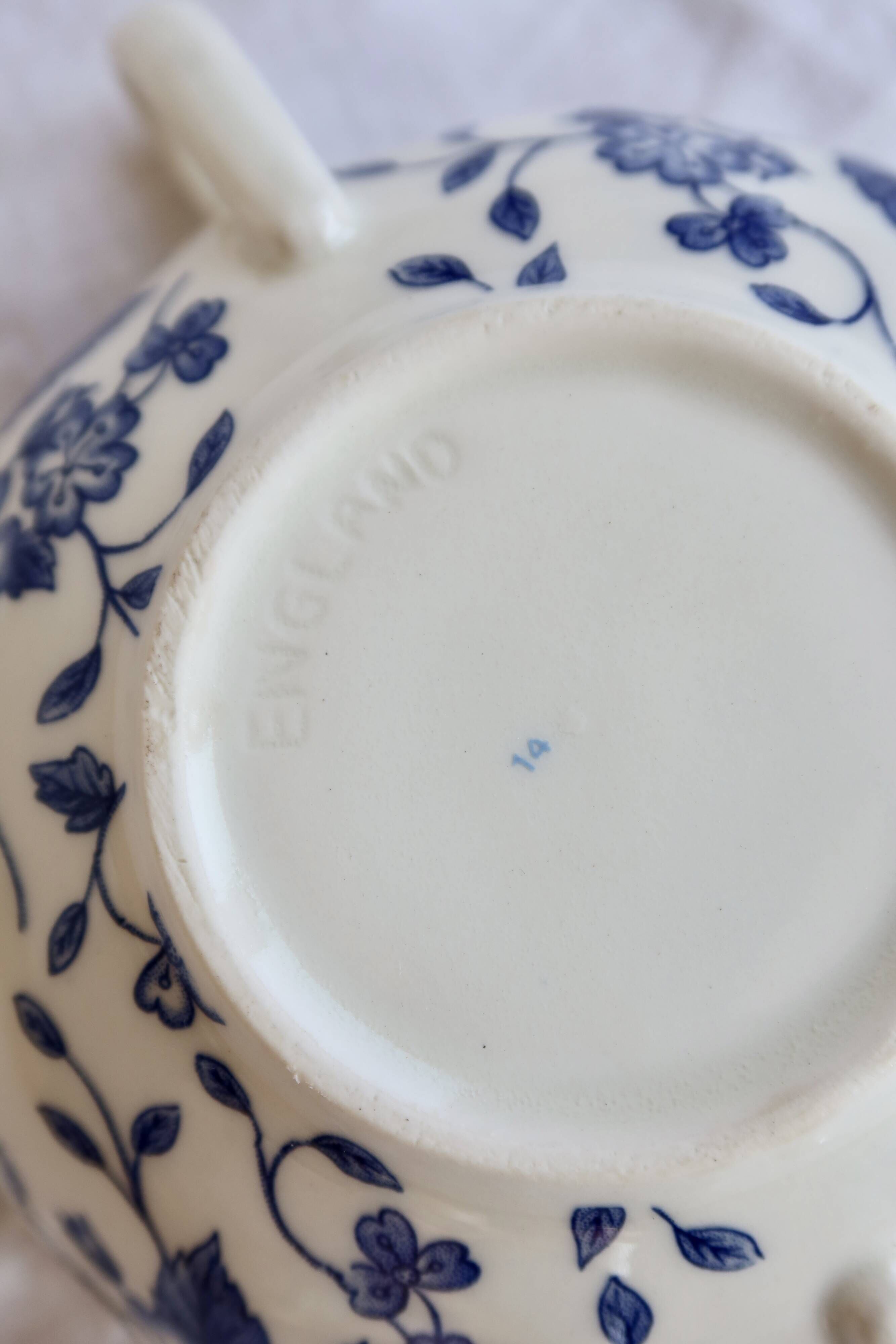 Vintage cup with double handles – Royal Tudor “Bouquet” blue