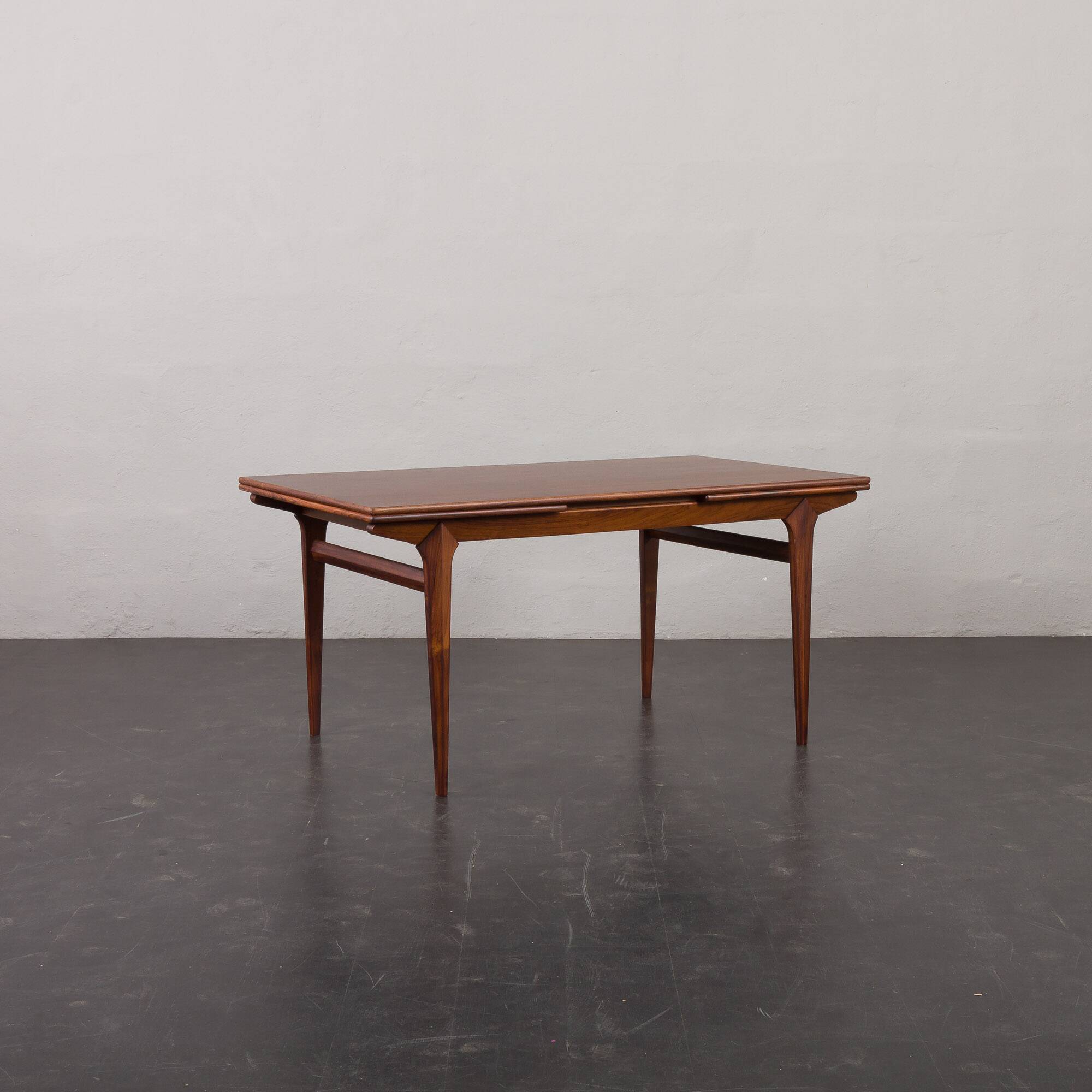 Mid-century Extendable Rosewood Dining Table, Model 10, Johannes Andersen for Hans Bech, Denmark, 19