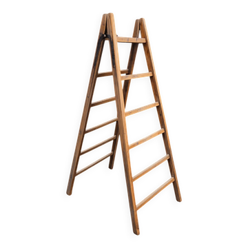 Painter's step stool