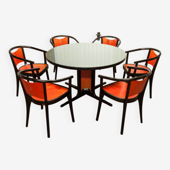 Table et 6 fauteuils Baumann Diese,design Pagnon Pelhaître ,  couleur Wengé et rouge,