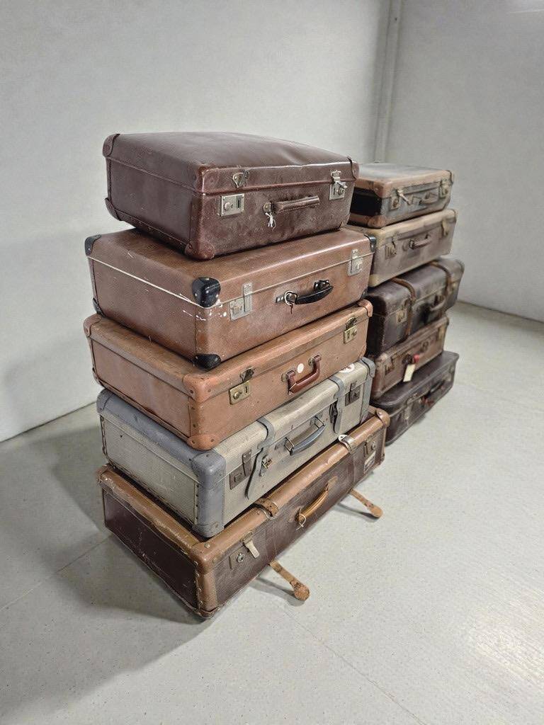 Vintage travel suitcase / trunk / chest