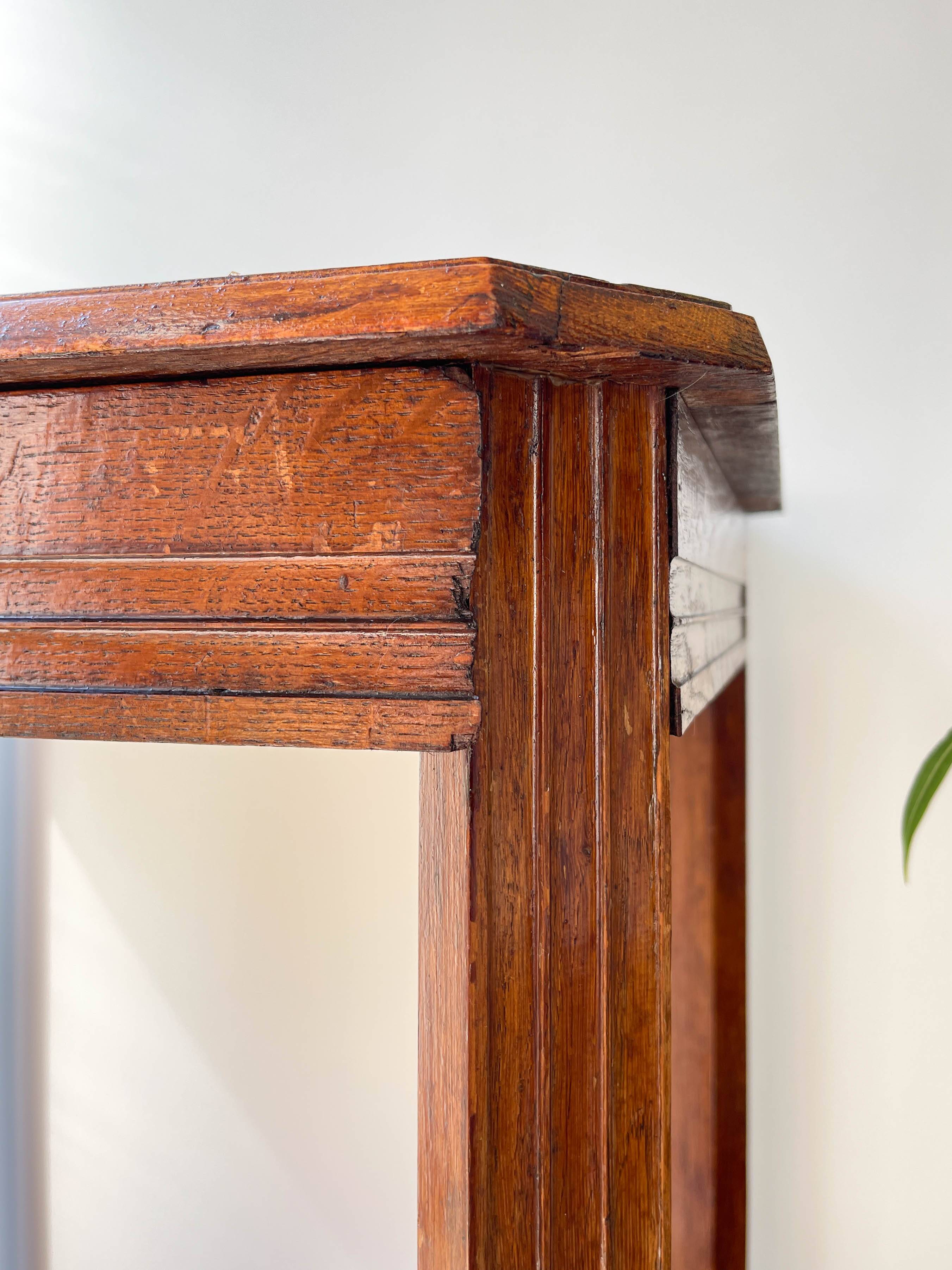 Side table vintage art deco style pedestal table