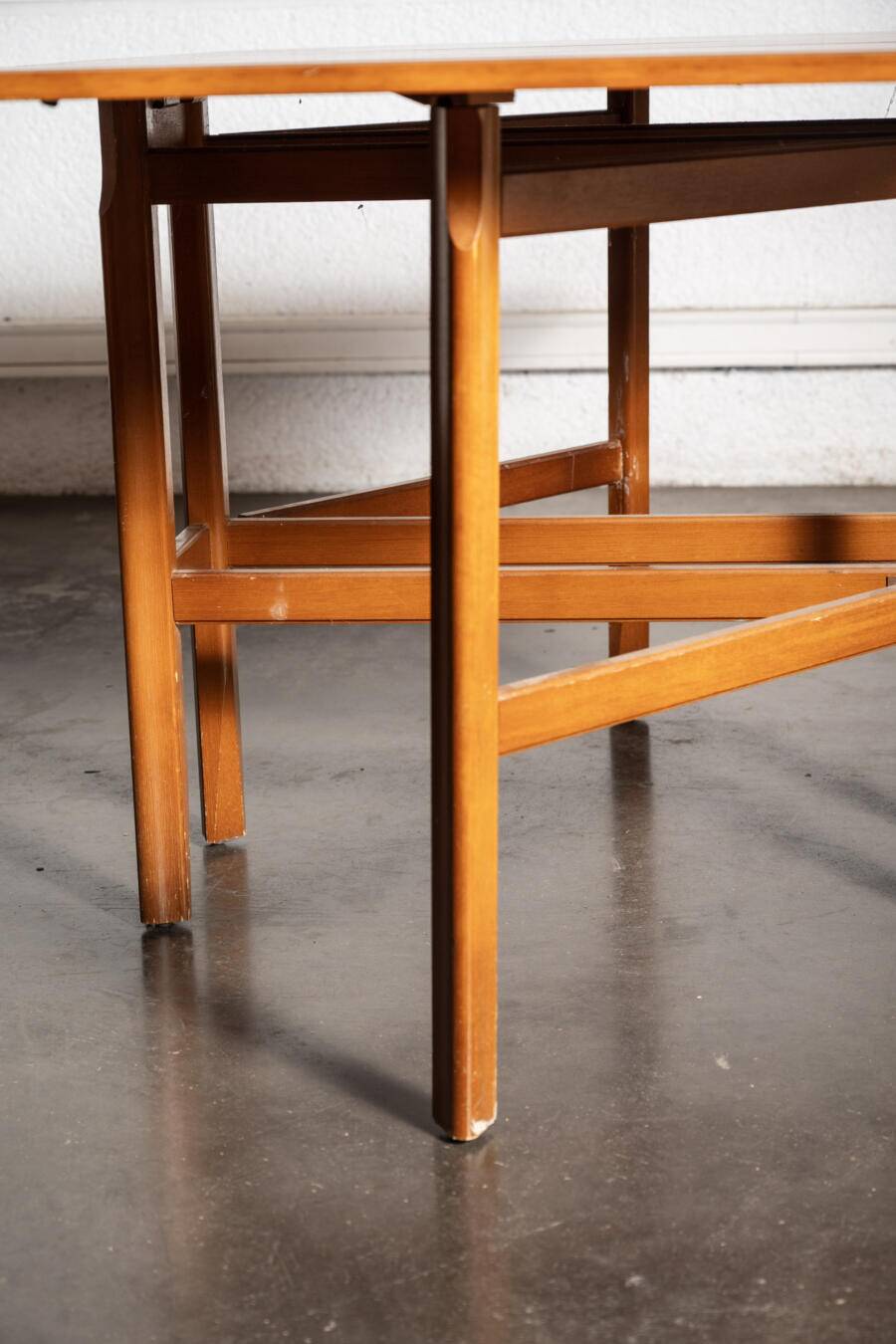 English drop-leaf table