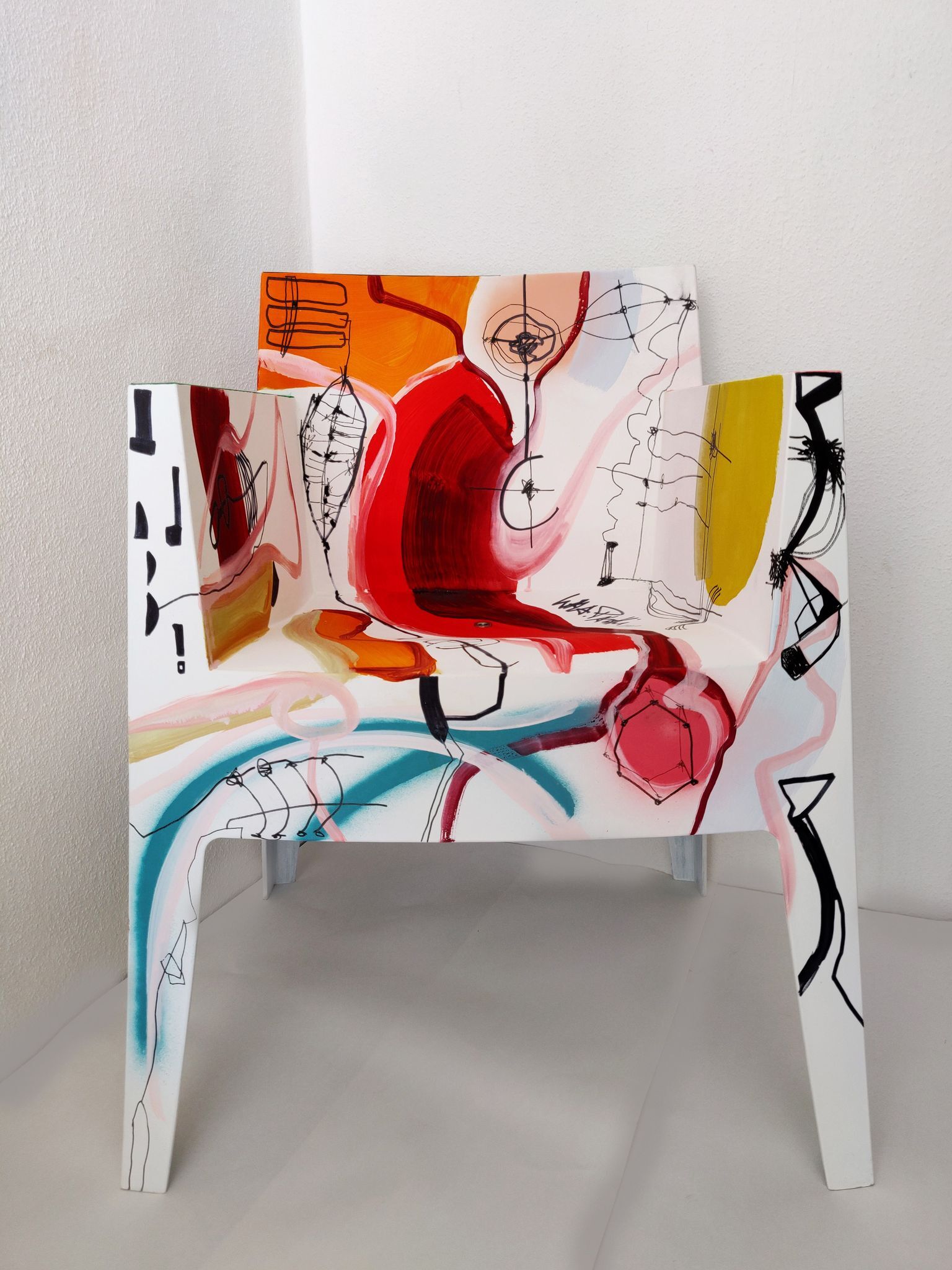 Fauteuil Toy de Philippe Starck painted by WHA.Pantki