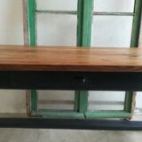 Farm table