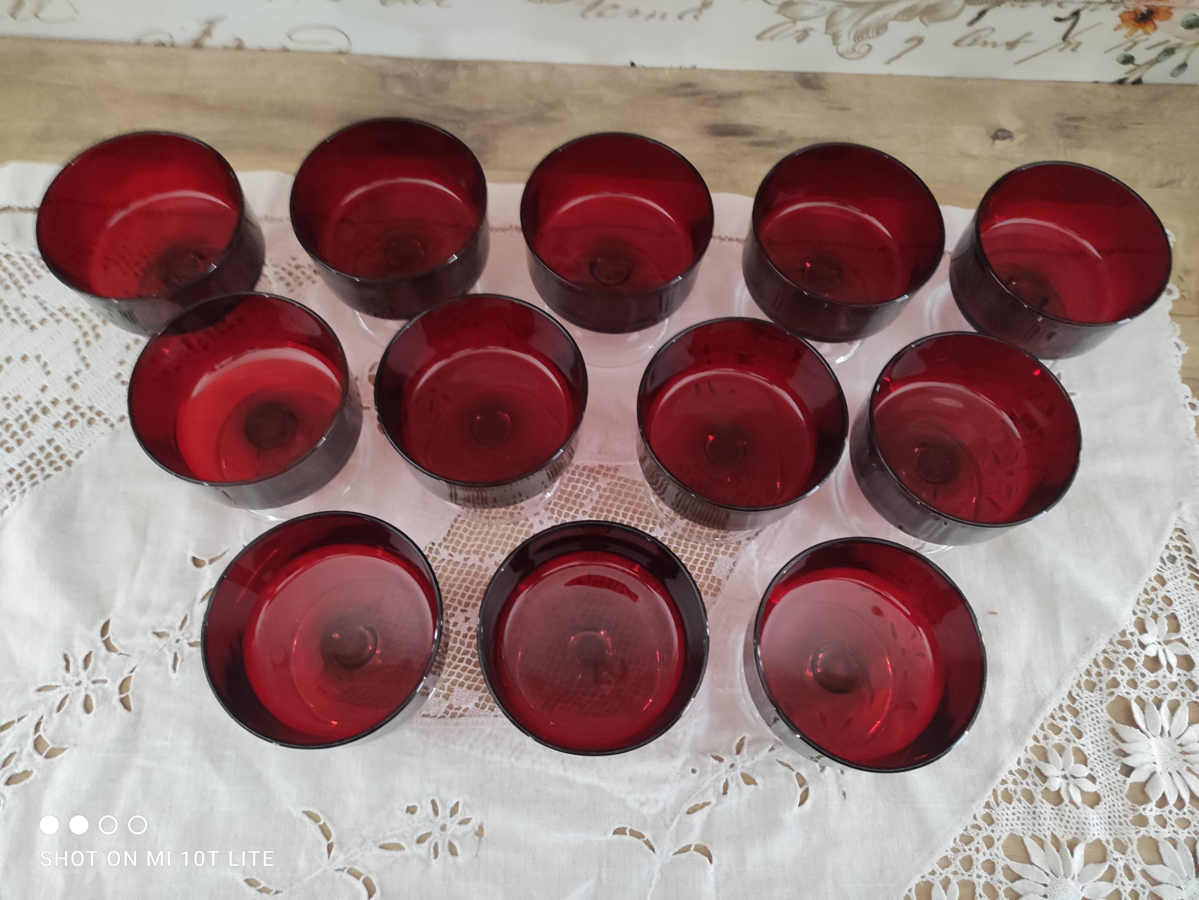 Lot de 12 coupes à champagne vintage Luminarc France modèle Suède Rubis