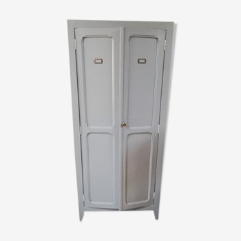 Armoire parisienne