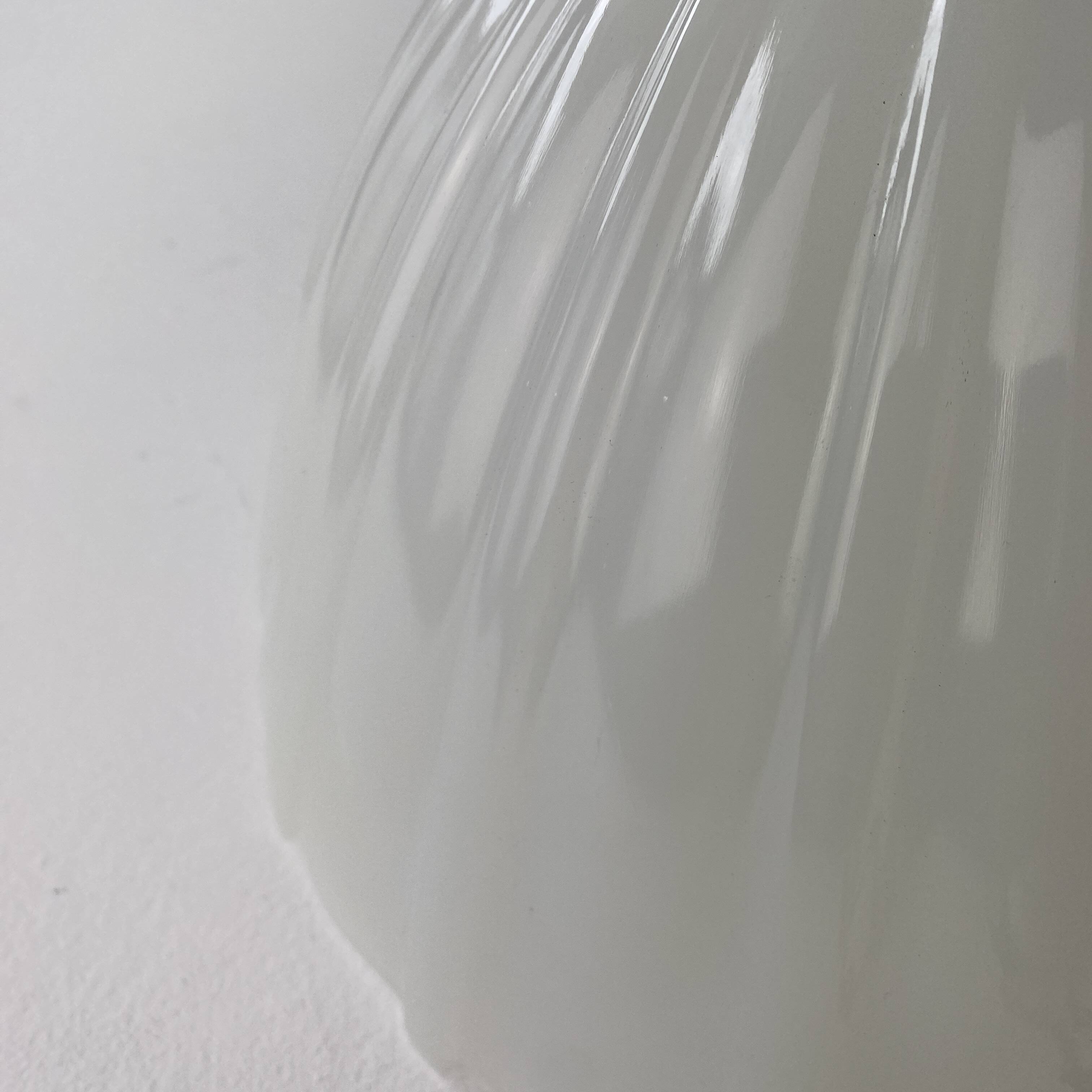 Paire d’anciennes suspensions art-deco en opaline XL