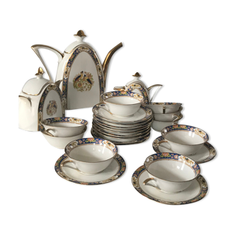 Porcelain coffee or tea service