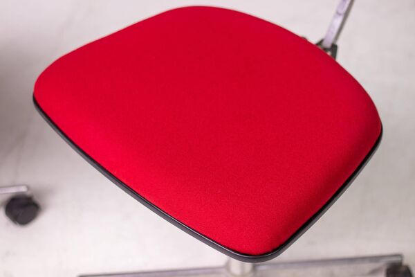 Chaises de bureau rouges Jørgen Rasmussen Kevi