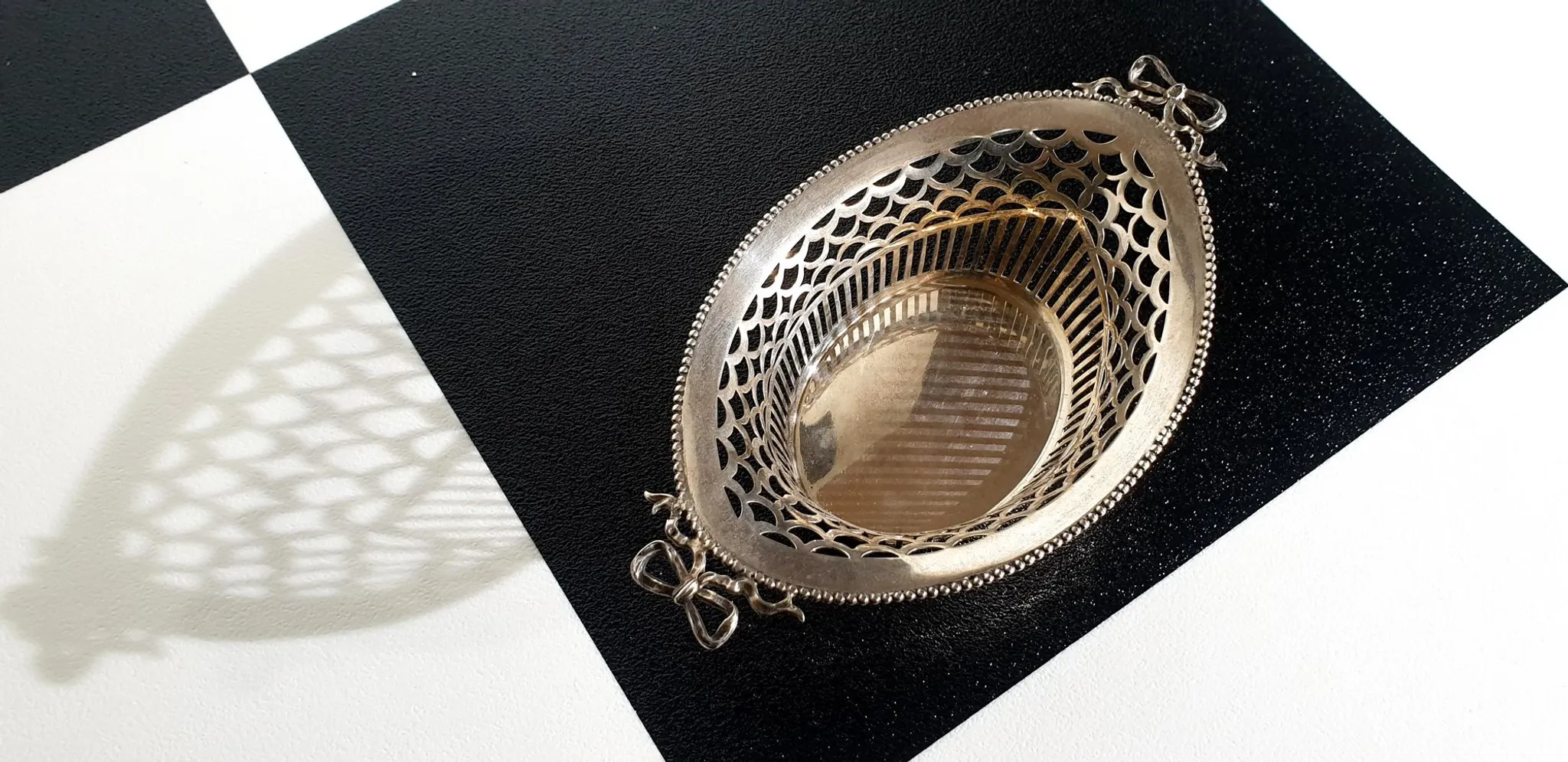 Silver bonbon basket with bows – Van Kempen, Begeer & Vos, 1934