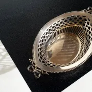 Silver bonbon basket with bows – Van Kempen, Begeer & Vos, 1934