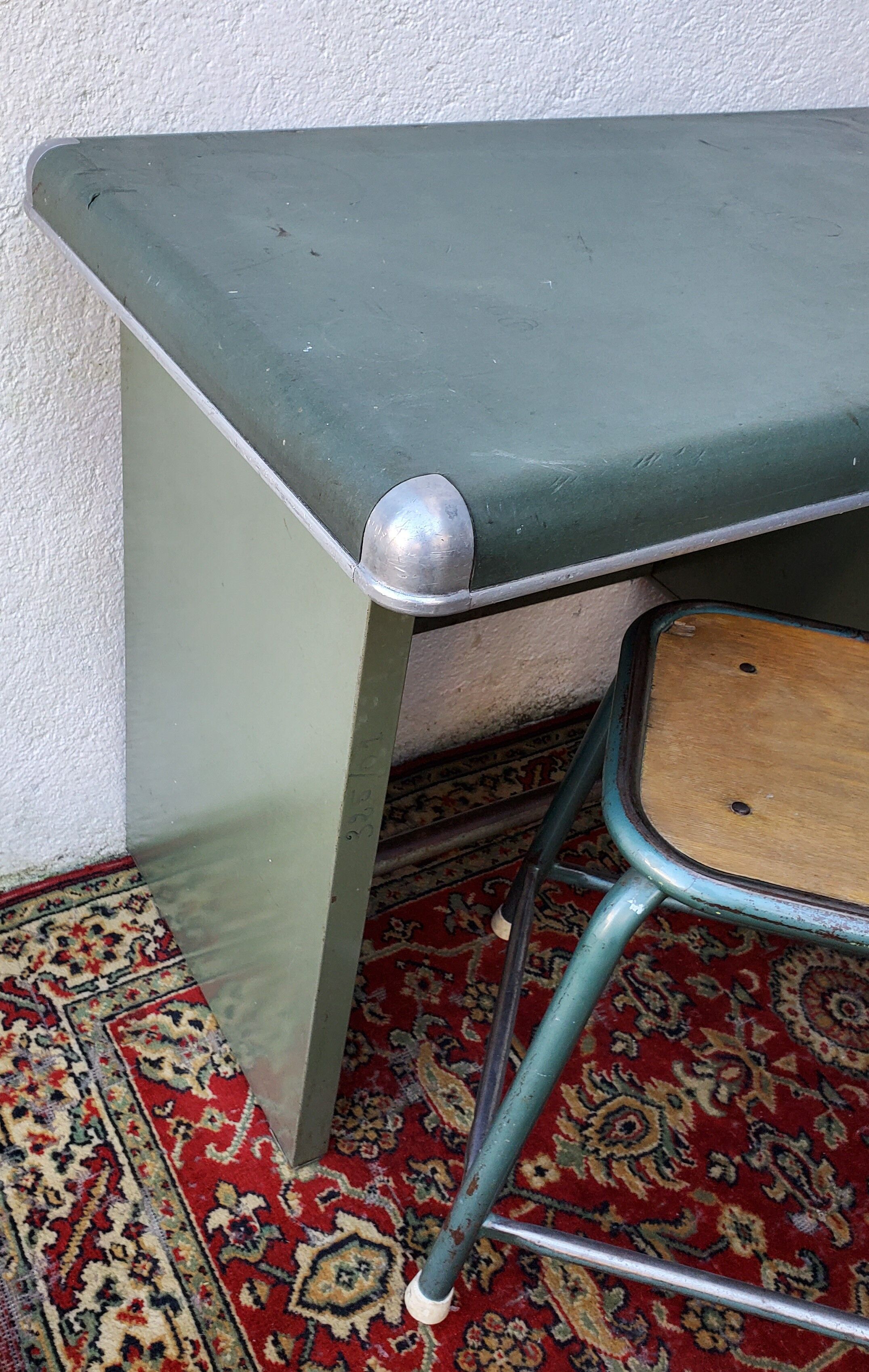 Yac industrial office and stool