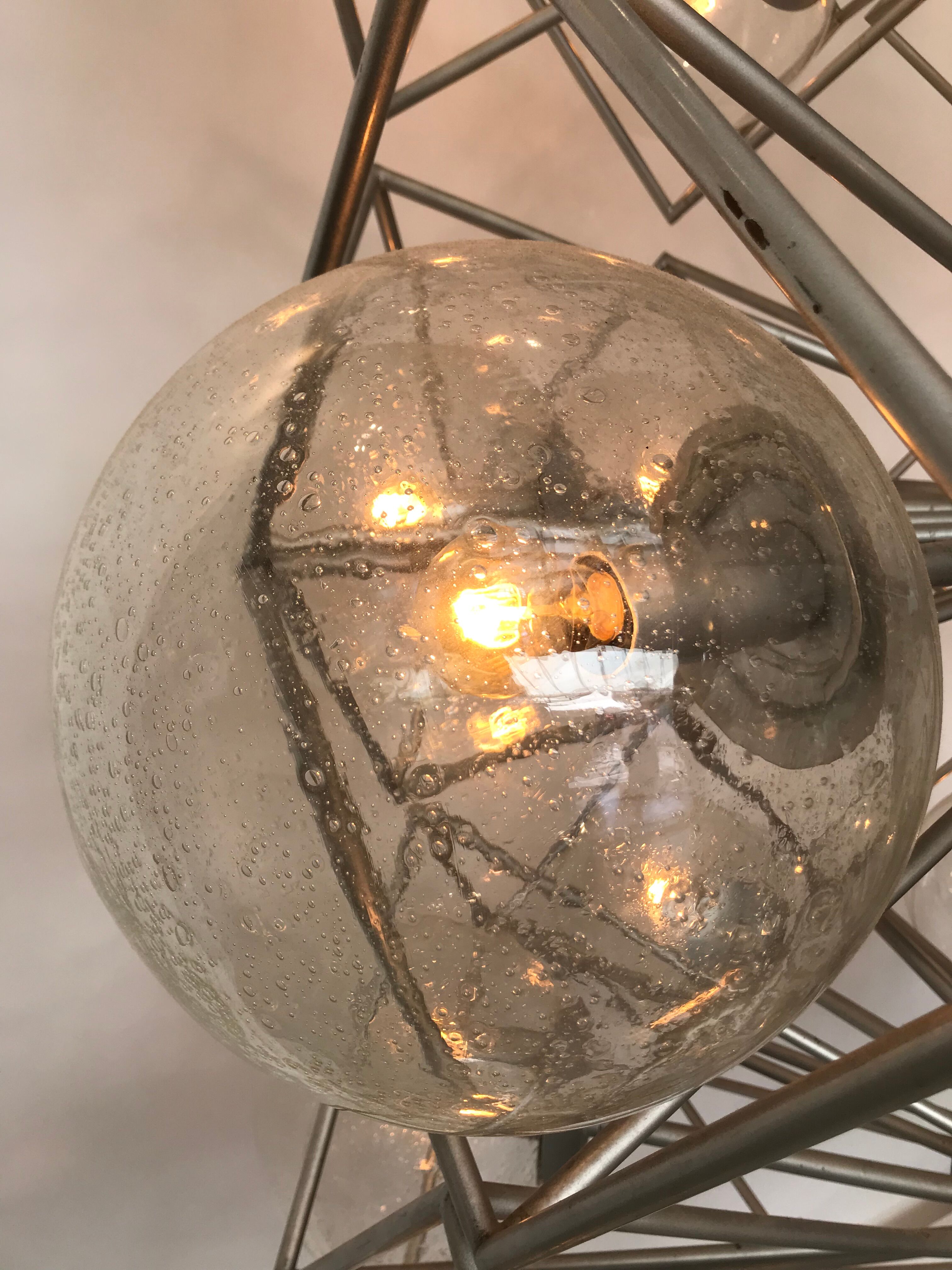 Lustre en verre et métal