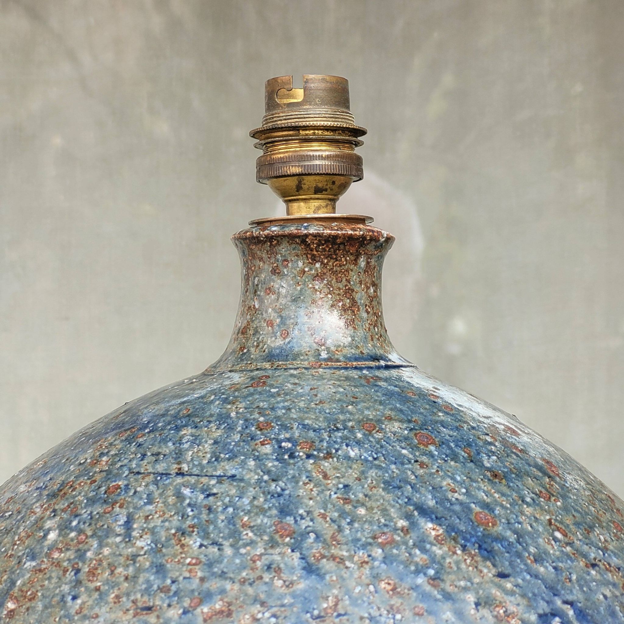 Alain Blanchard pied de lampe boule en ceramique