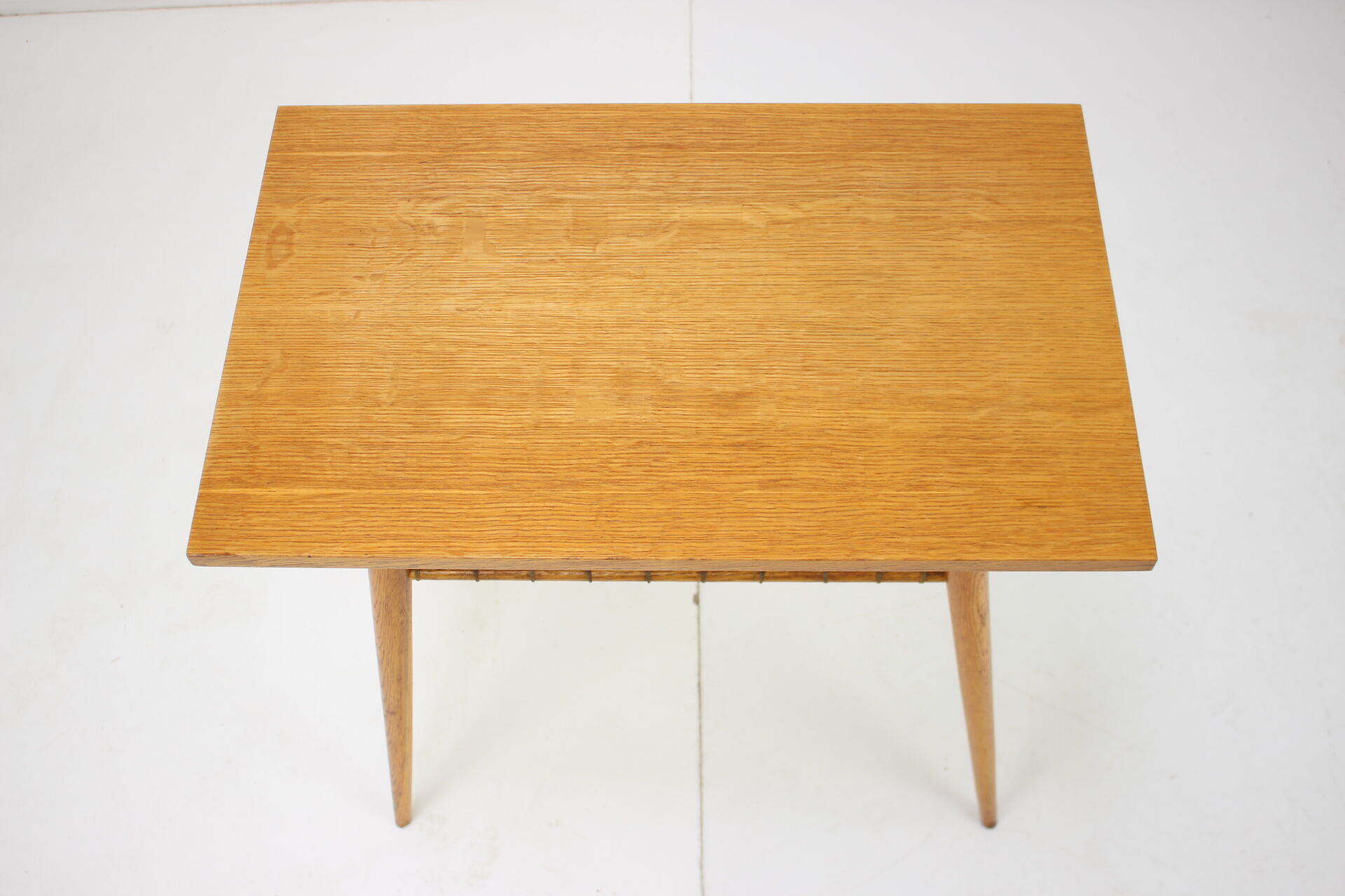 Table en chêne du milieu du siècle, années 1970.
