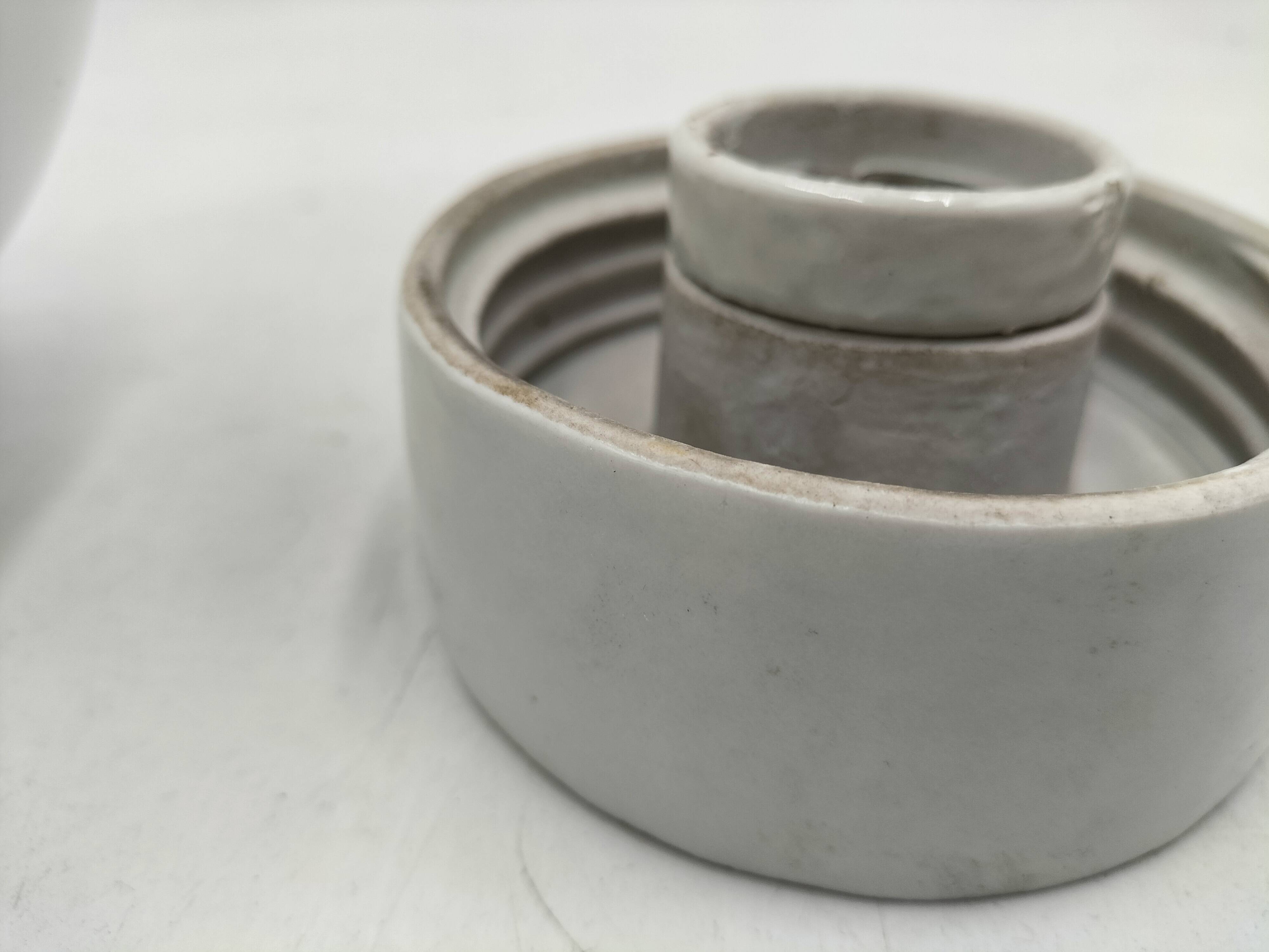 Opaline and porcelain wall light