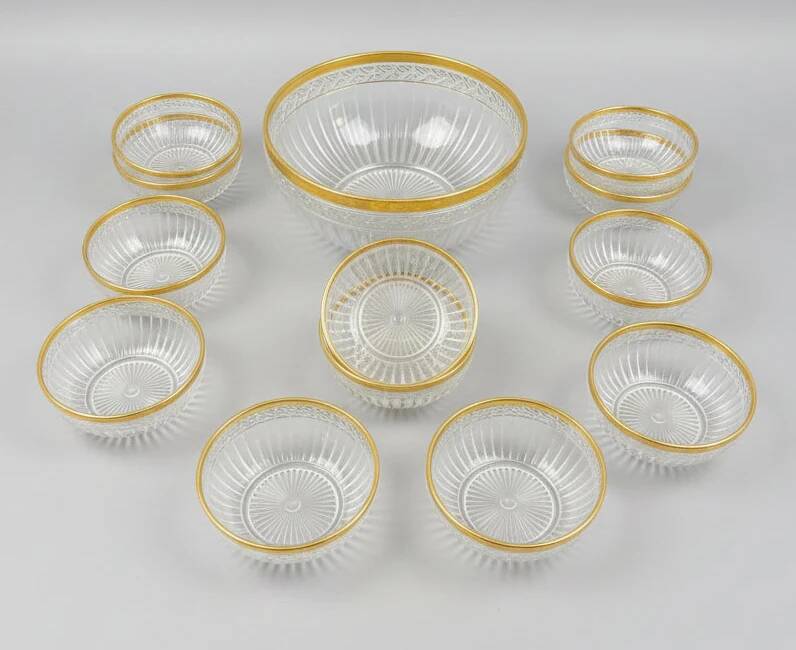 Saint-Louis Golden Laurels, dessert service, bowl and 12 small dishes.