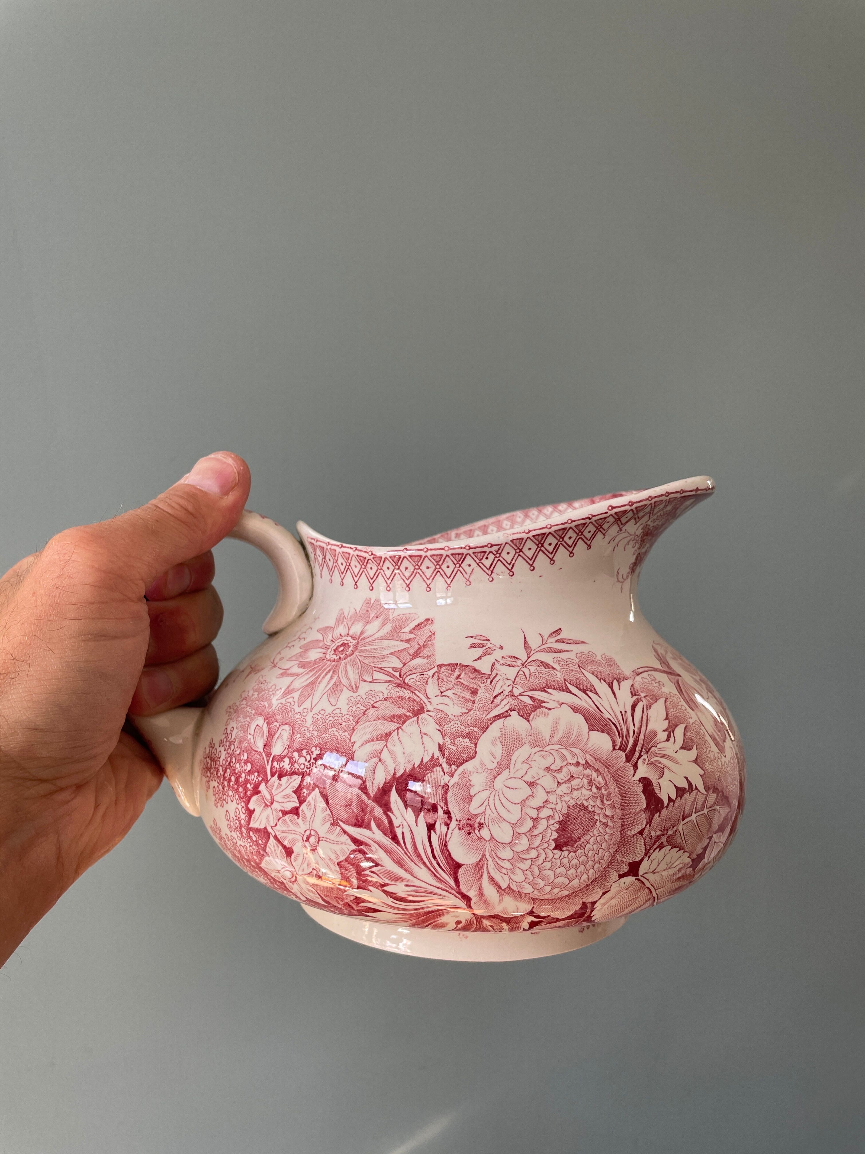 Water pitcher Sarreguemines 1900, model Planter