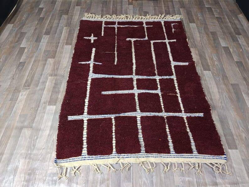 Handmade pure wool carpet, traditional Moroccan, size 200 x 300 cm.