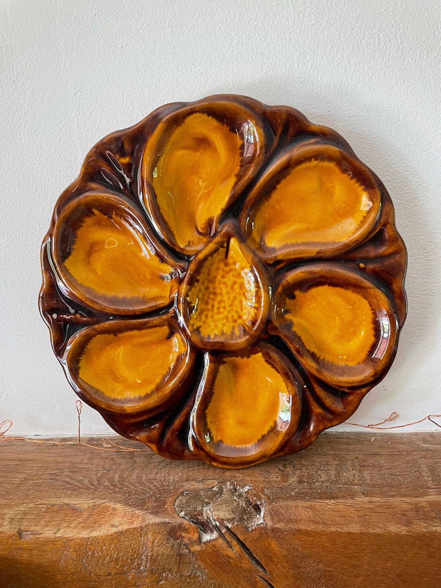 Oyster plate barbotine Vallauris