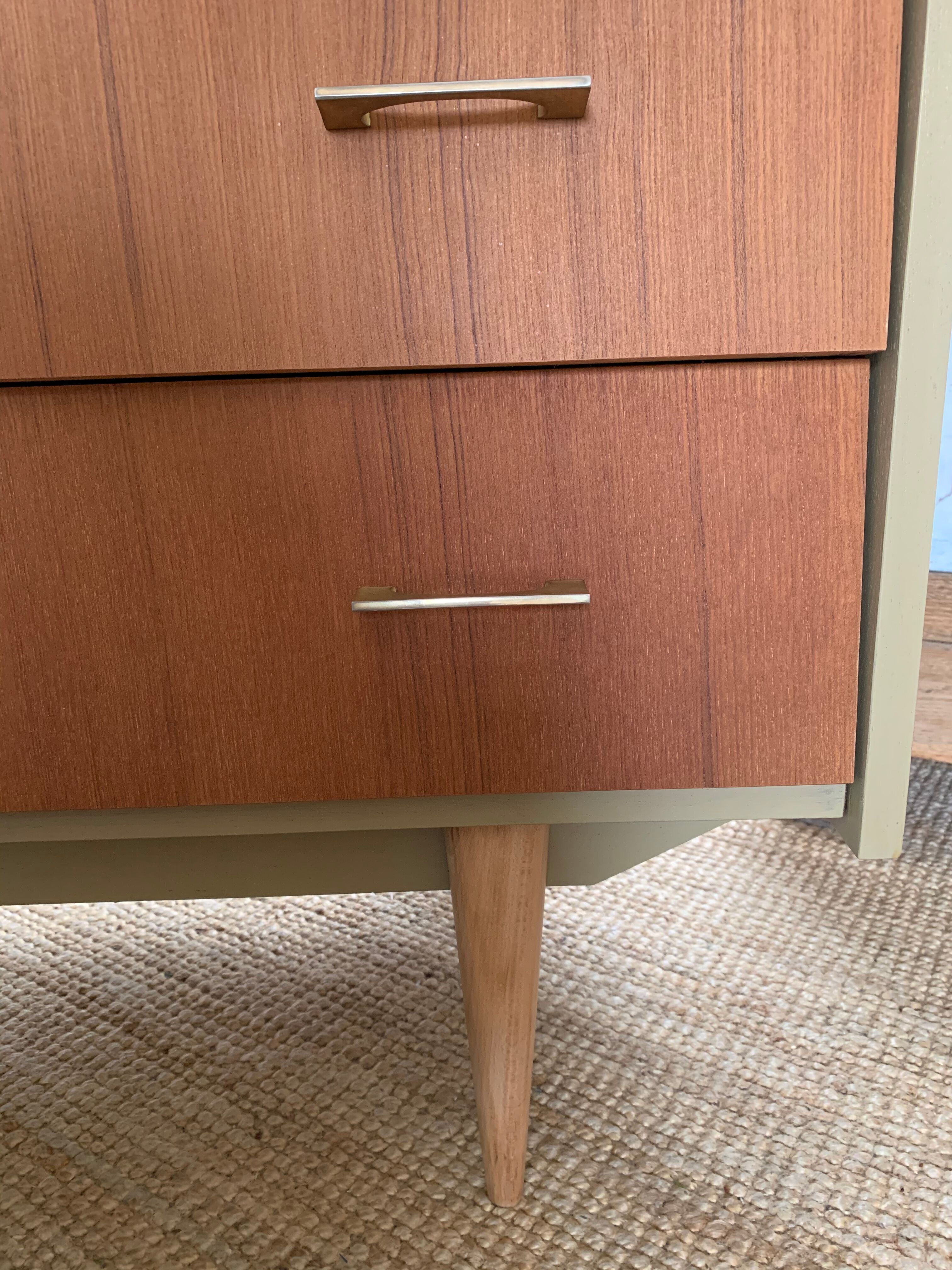 Vintage chest of drawers