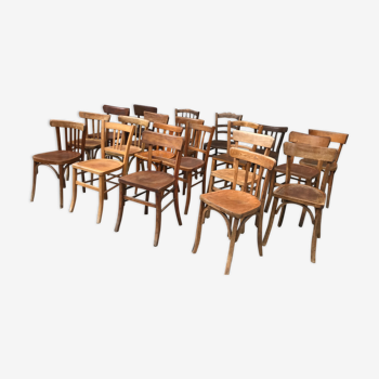 Lot de 20 chaises bistrot en bois courbé