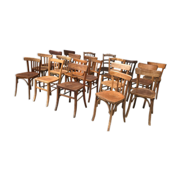 Set of 20 curved wooden bistro chairs