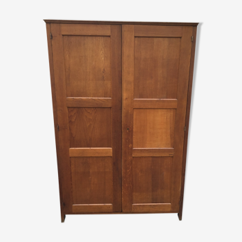 Armoire parisienne