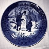 Royal Copenhagen porcelain Christmas plate 1985