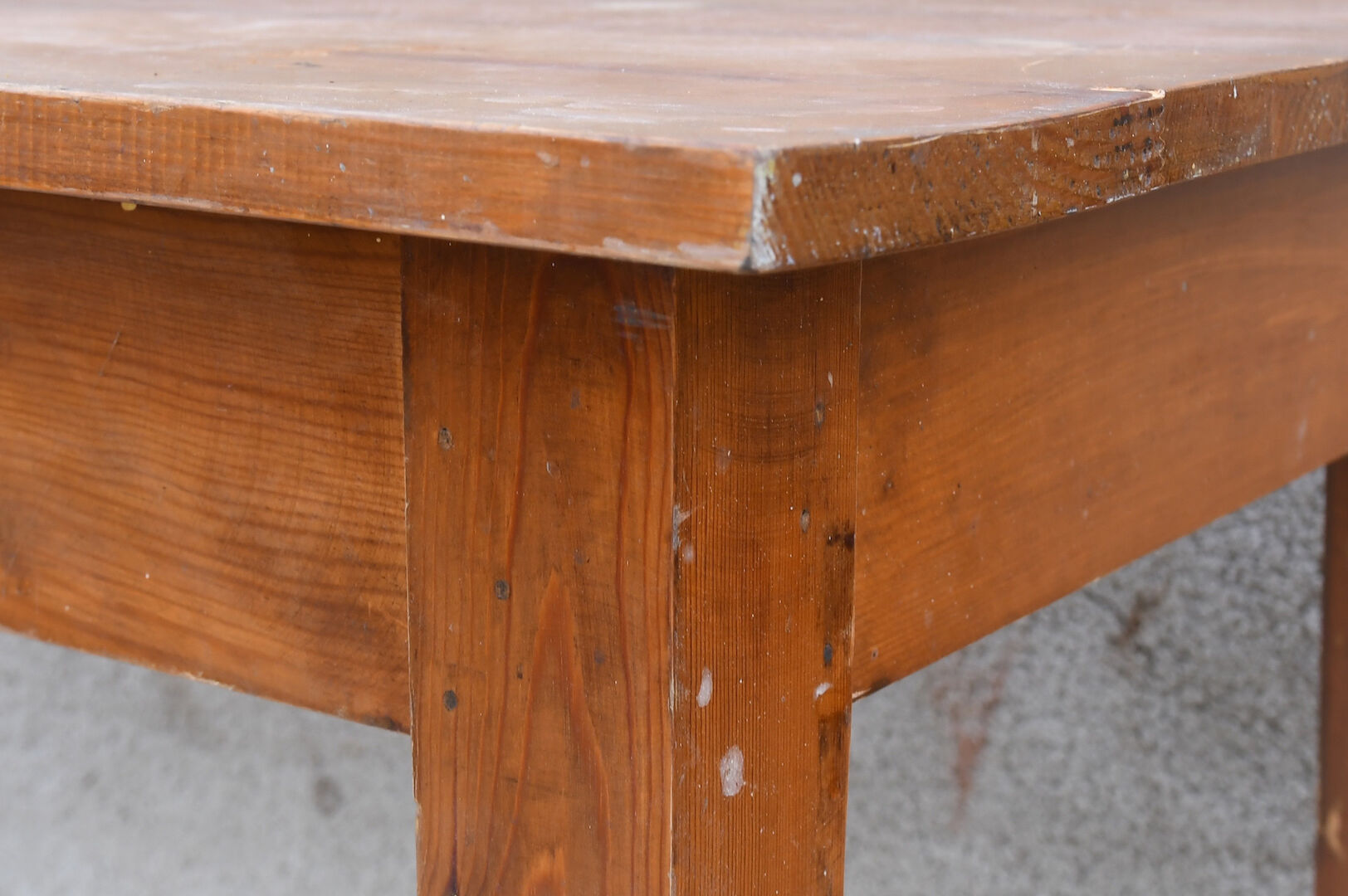 Table de cuisine en pin