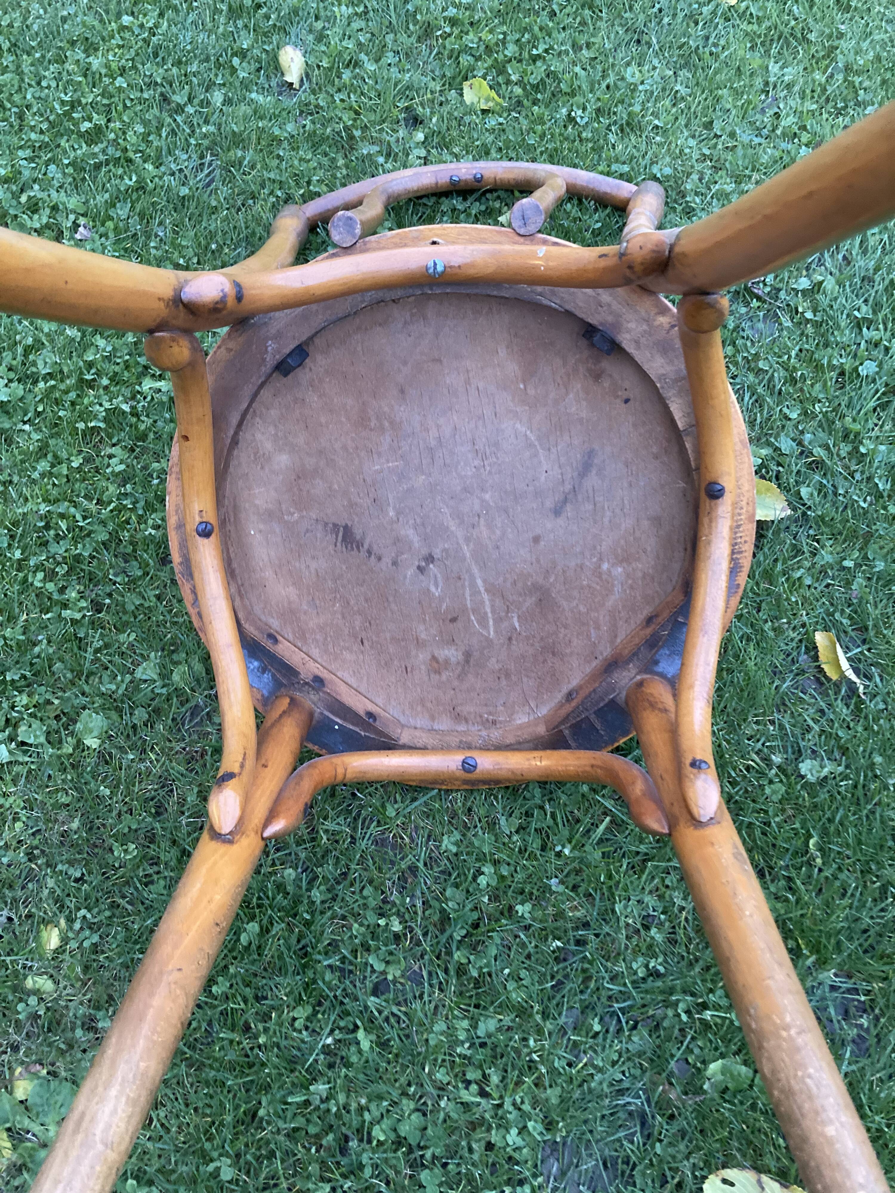 Chaise bistrot en bois courbé