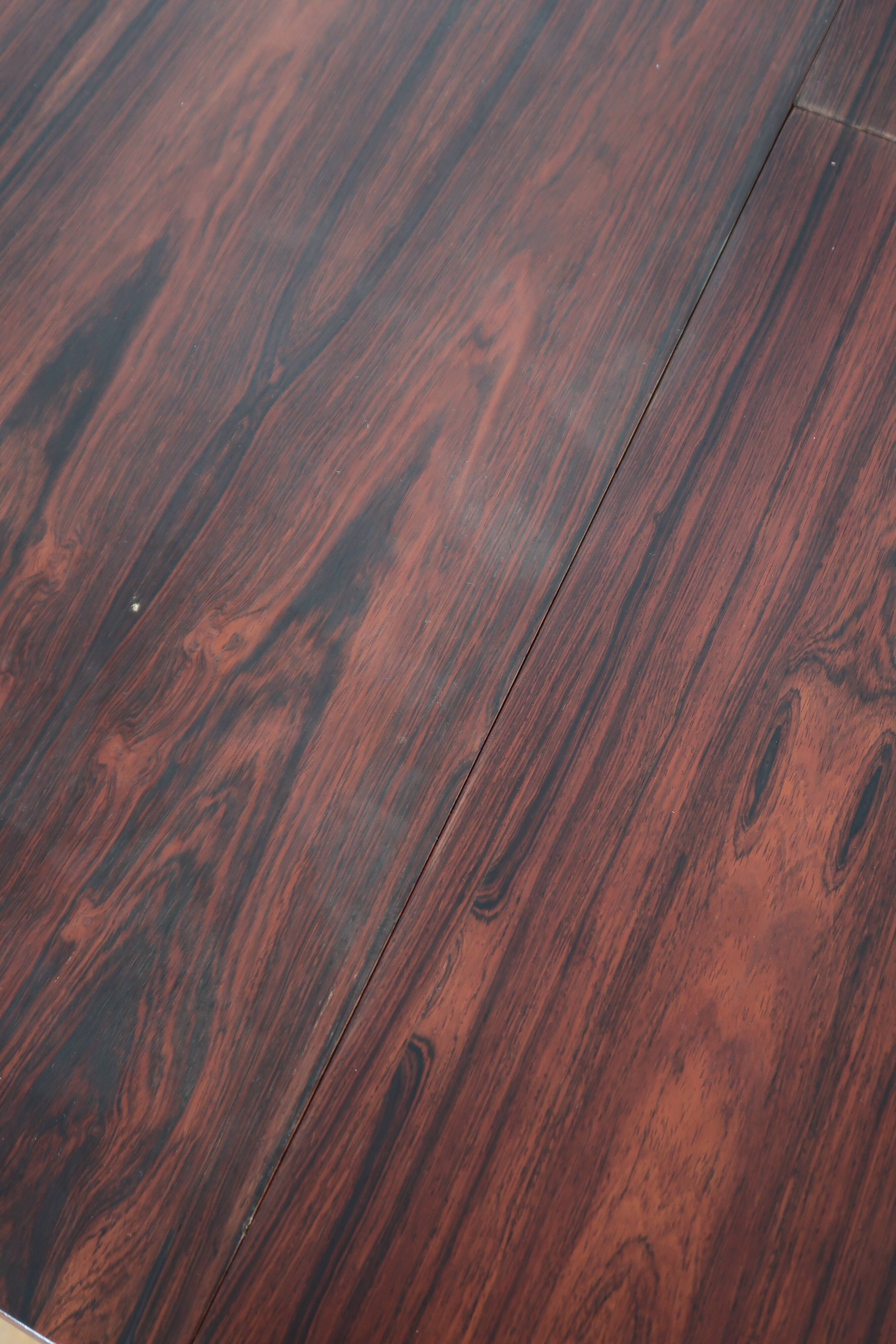 Round table extendable rosewood