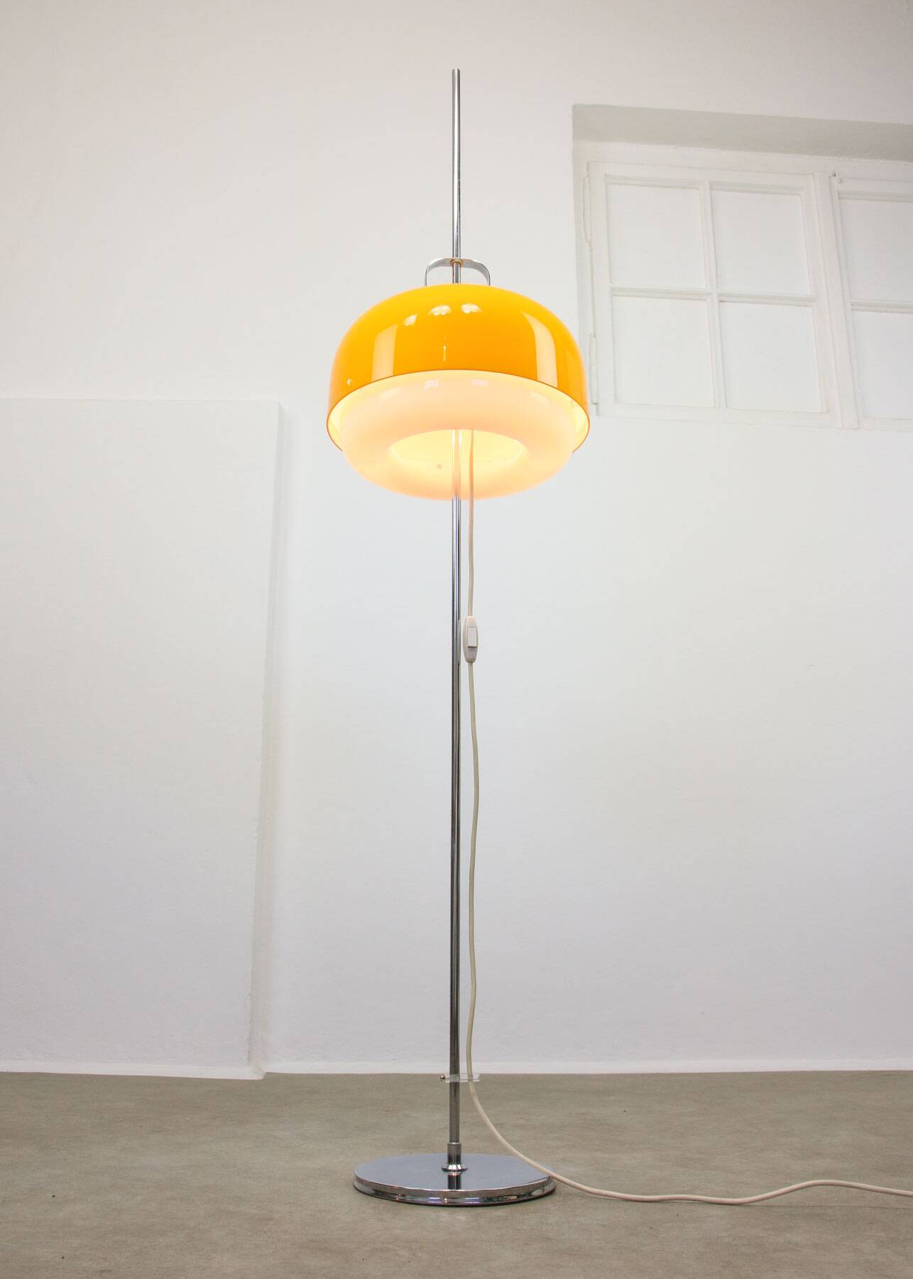 Space Age Yellow Medusa Floor Lamp by Luigi Massoni for Guzzini, 1970s