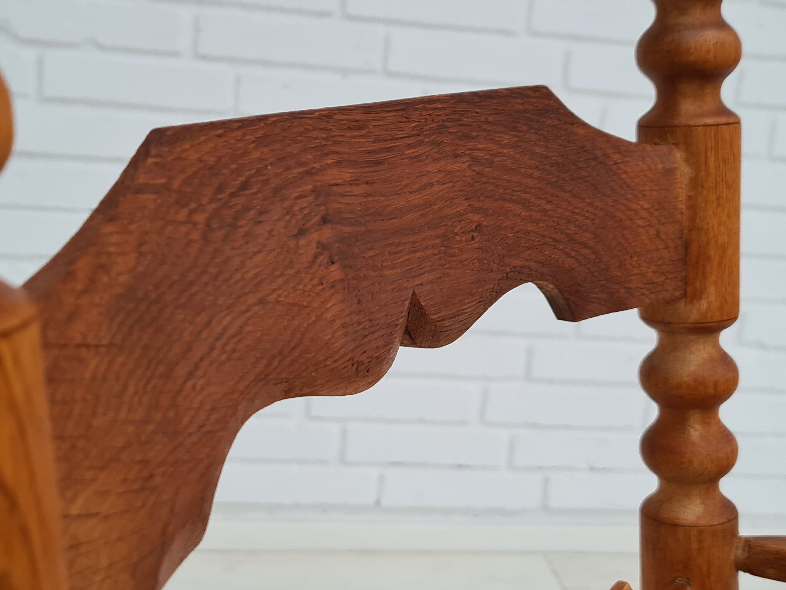 Rocking-chair, oak wood, natural fiber