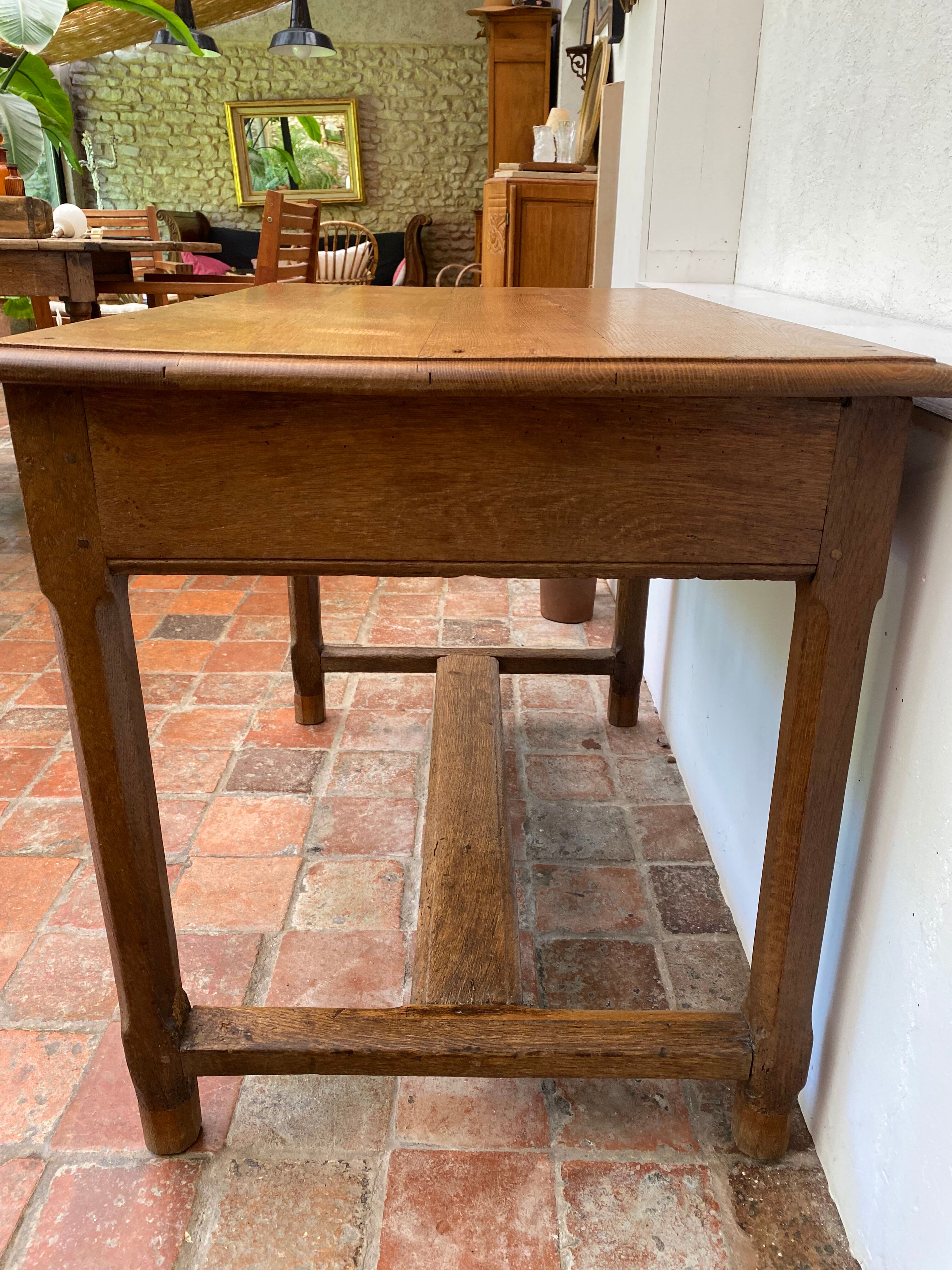 Oak table
