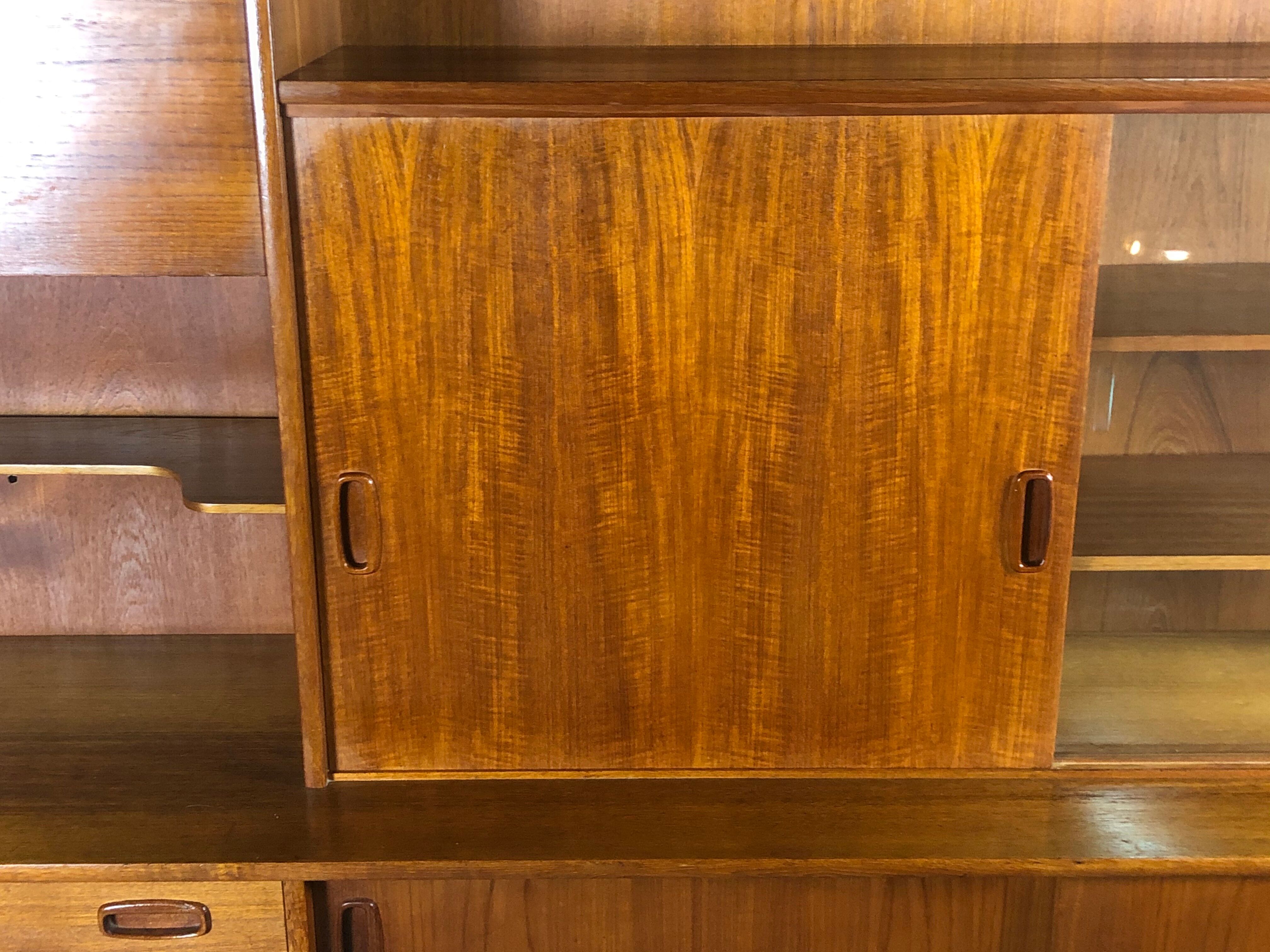 Scandinavian Mahjongg buffet distributed by Samcom 60'S