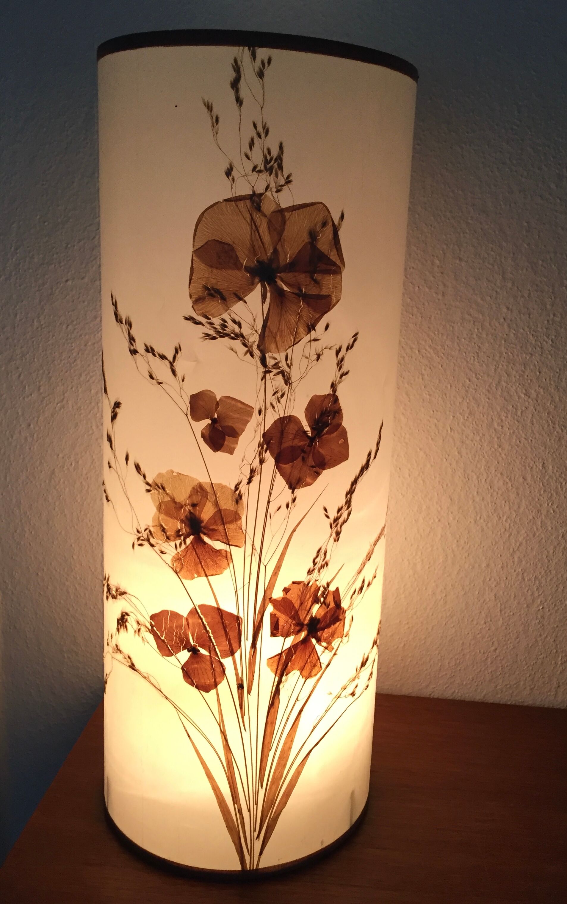 Vintage lamp dried flowers