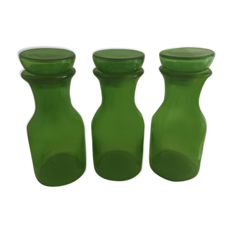 Lot de 3 flacons ou pots d'apothicaire en verre vert