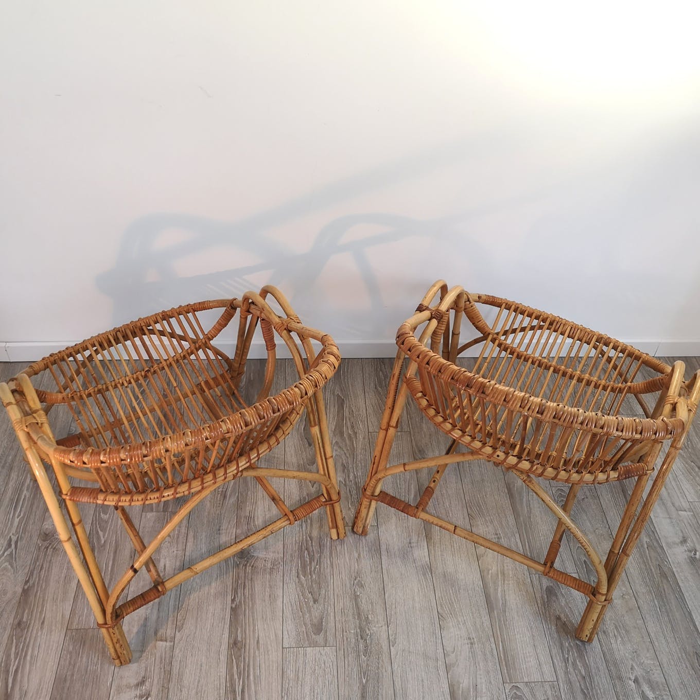 Deux fauteuils en rotin
