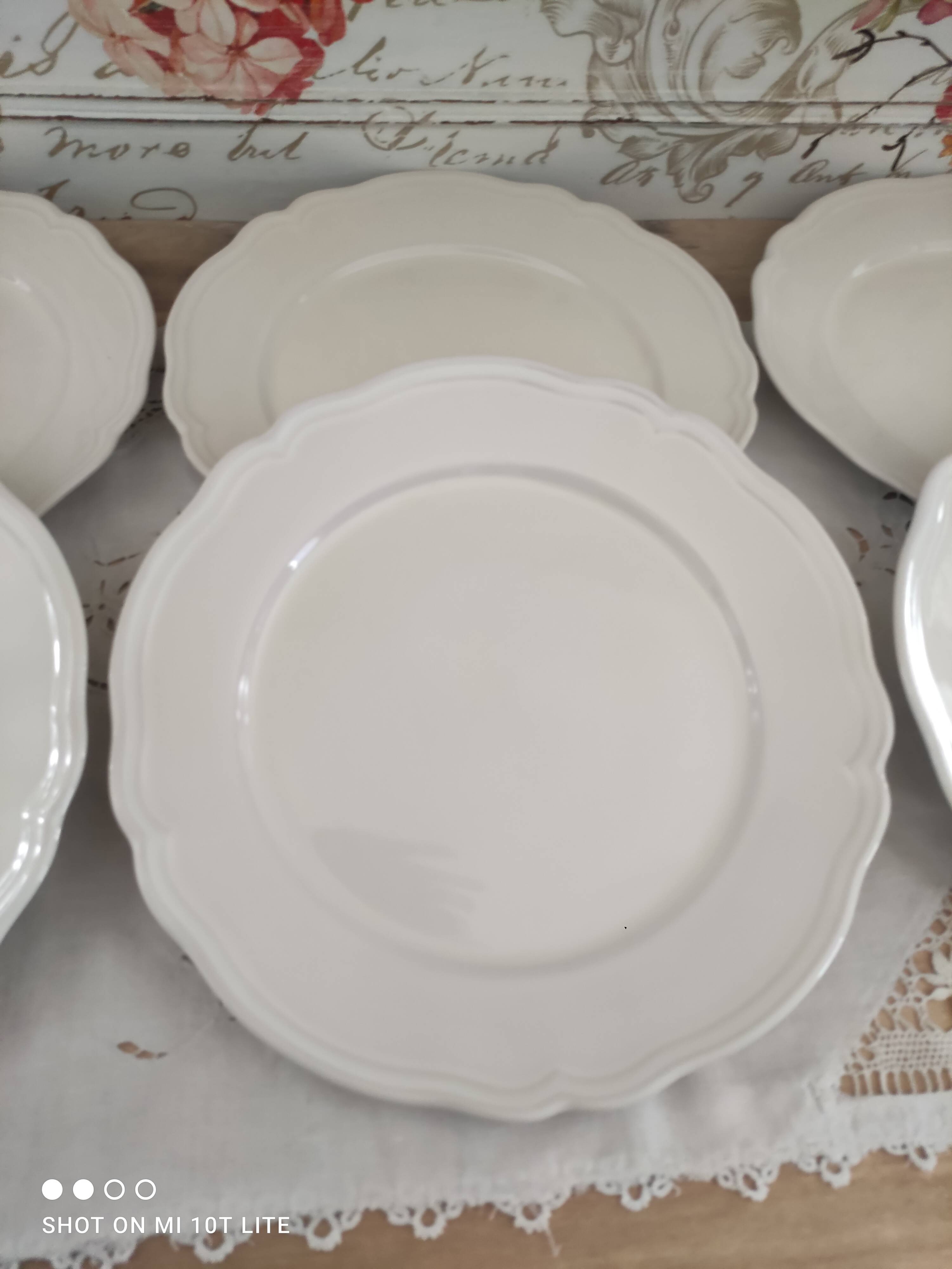 Lot de 6 assiettes plates en grès émaillé beige IKEA marli échancré