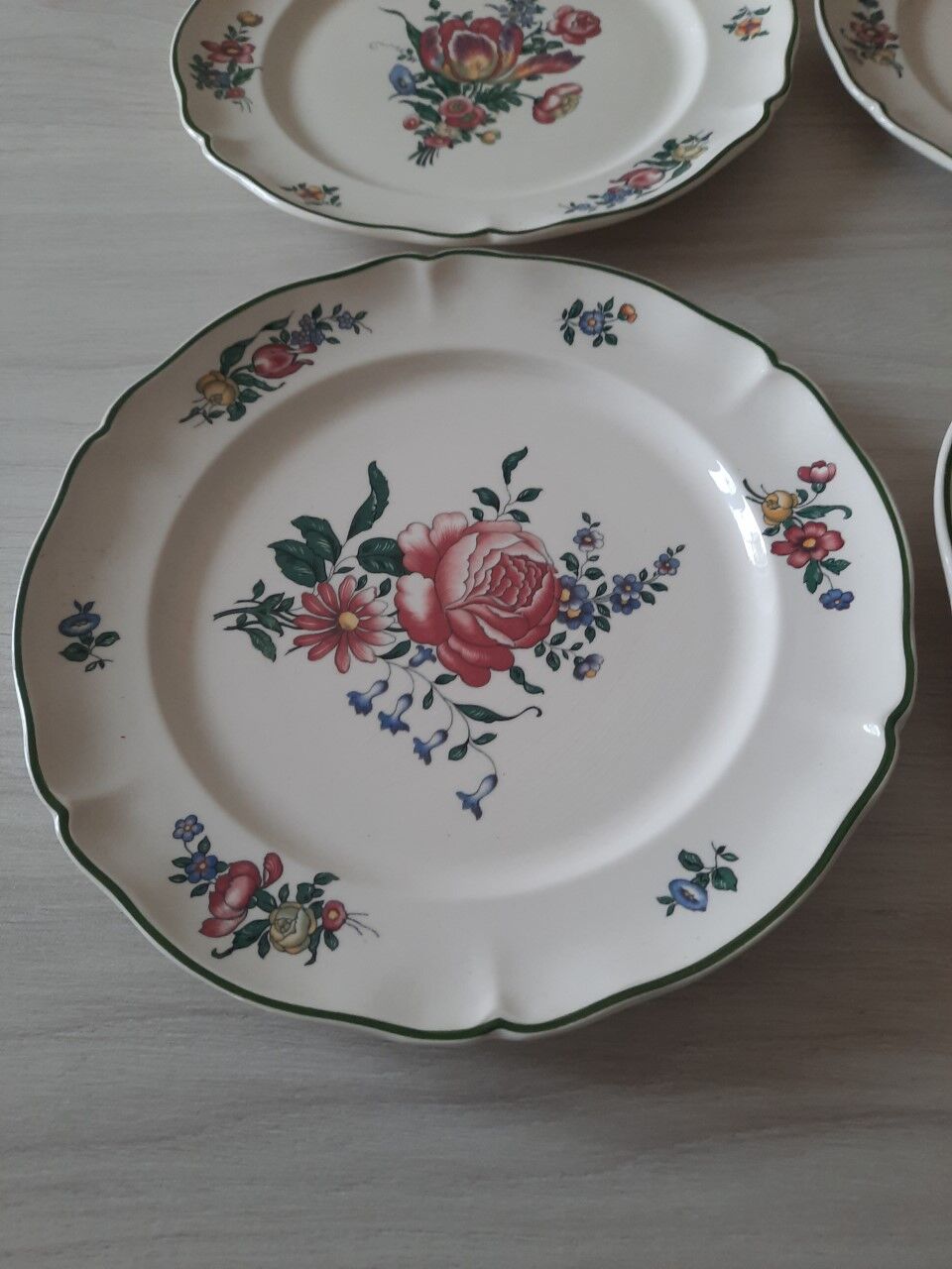 Set of 6 old Villeroy & Boch plates