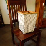 Retro plastic wicker basket with wooden frame