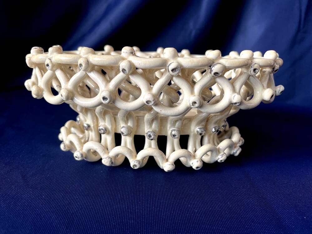 Basket or cup in langeais earthenware basketwork